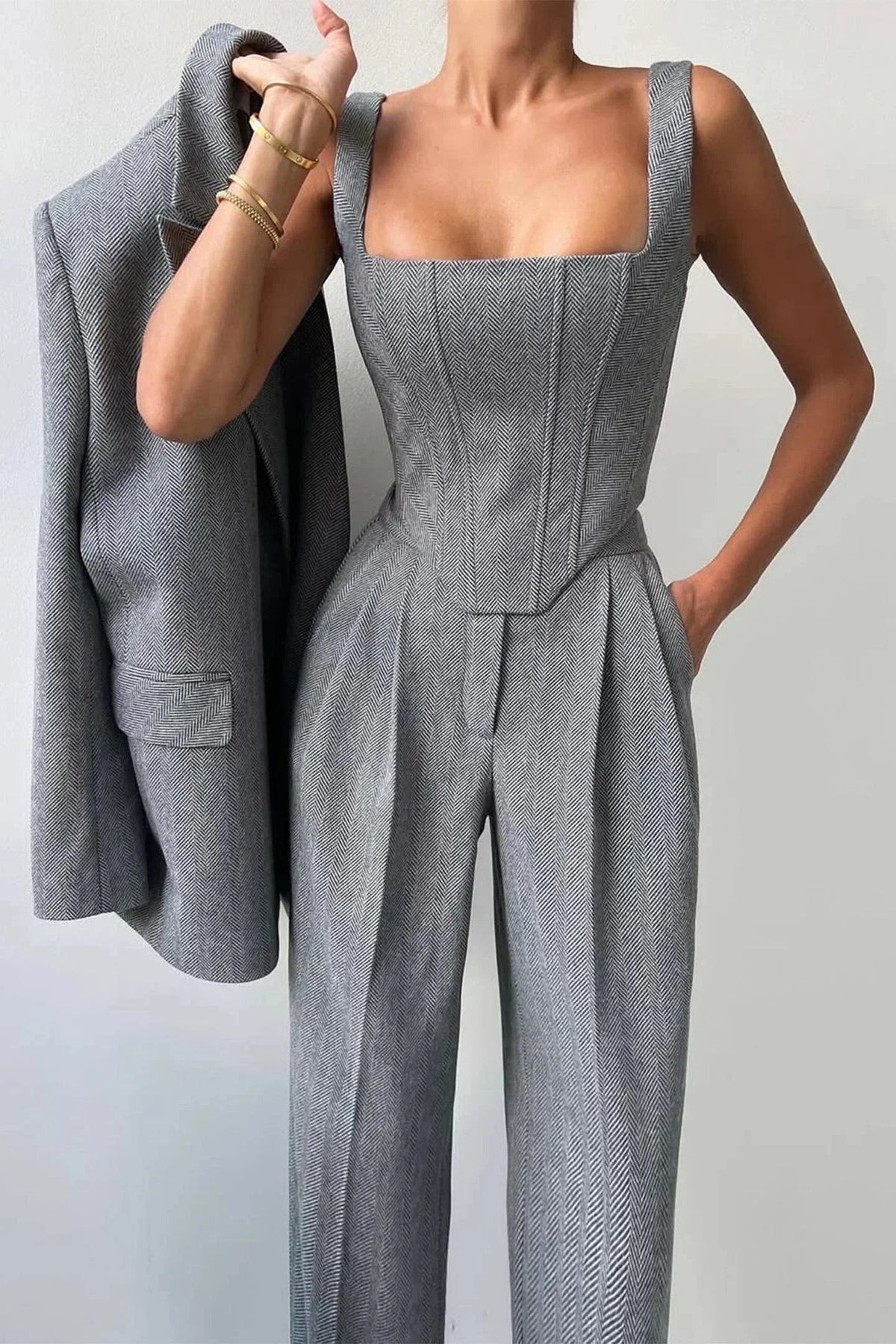 Helena - Women's three-piece fitted outfit with fitted top - photo 4