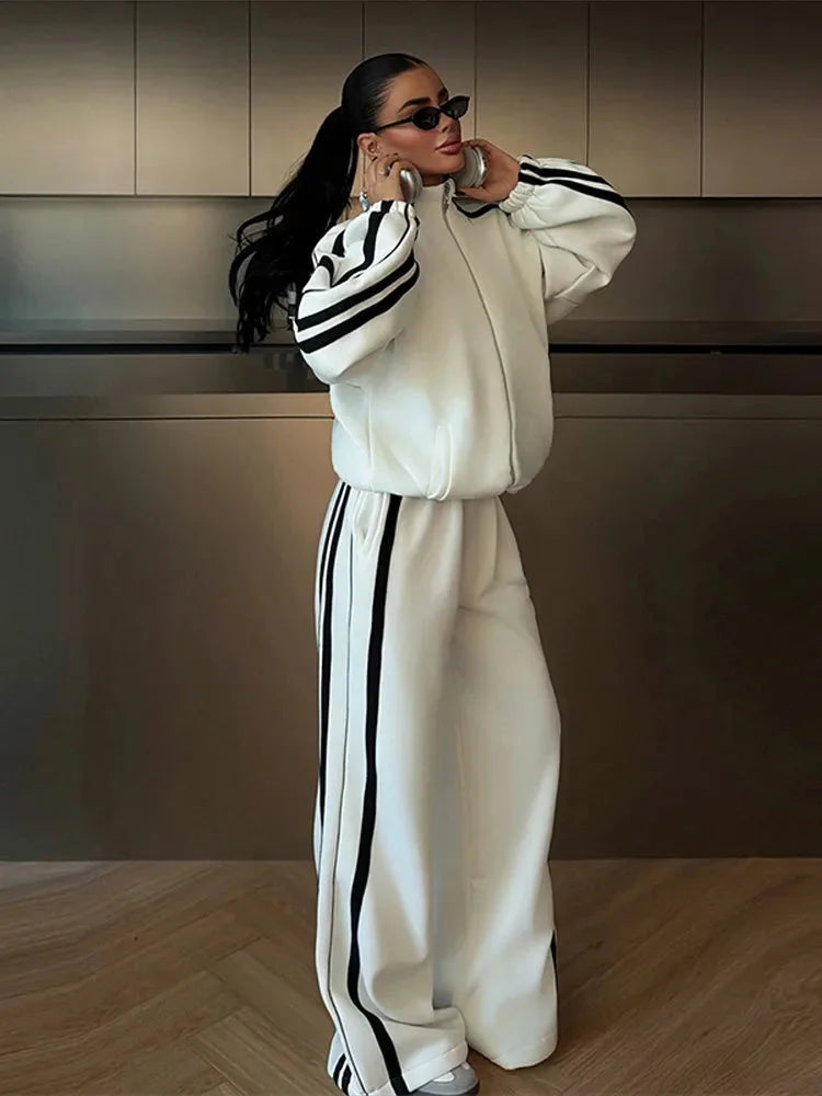 Kimberly - Ținută sport cu jachetă cu fermoar și pantaloni cu croi larg, pentru femei