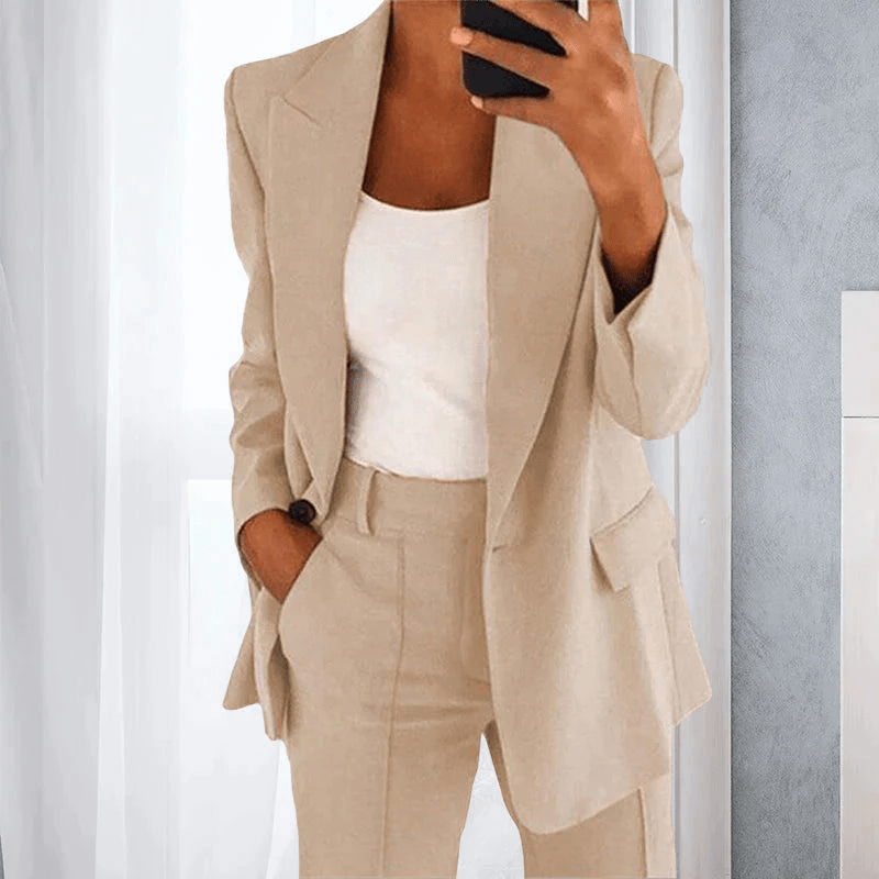 Flavia - Women's Two-Piece Suit Set with Tailored and Button Front - photo 10
