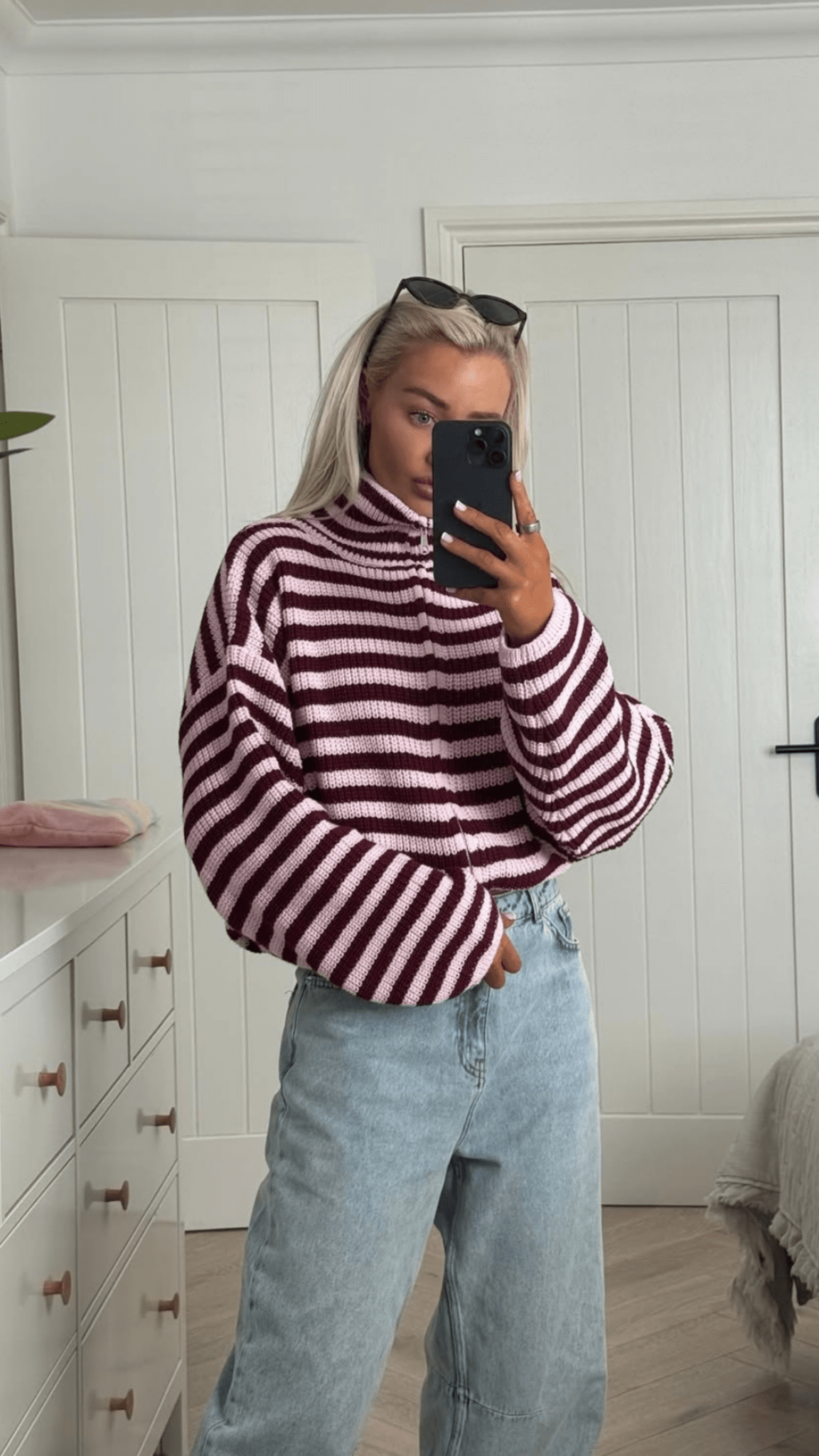 Frances - Women's Knitted Jumper with Stripe - photo 3
