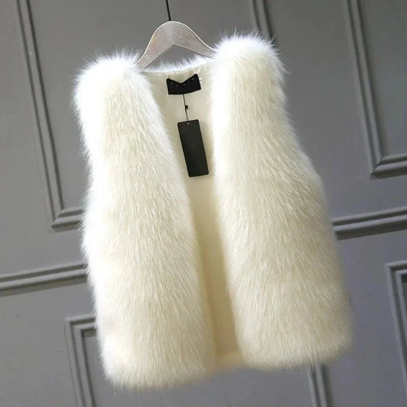 Heidi - Women's Sleeveless Faux Fur Vest - photo 2