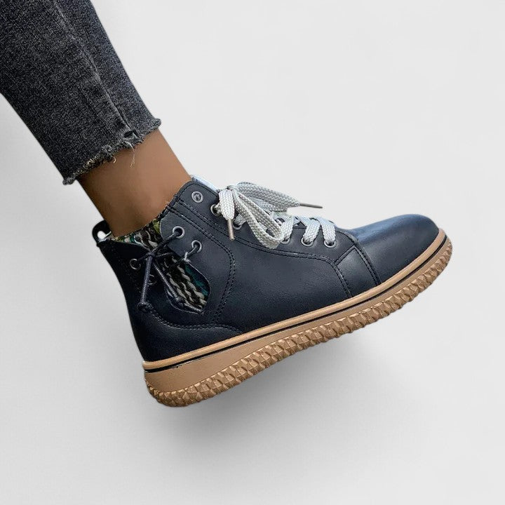 Gwyneth - Women's Lace Up Flatform Ankle Boots - photo 3