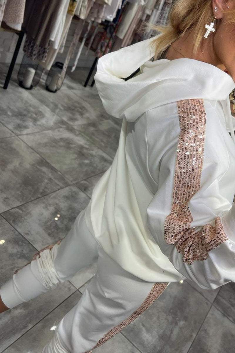 Frida - Women's Hoodie Set with Joggers