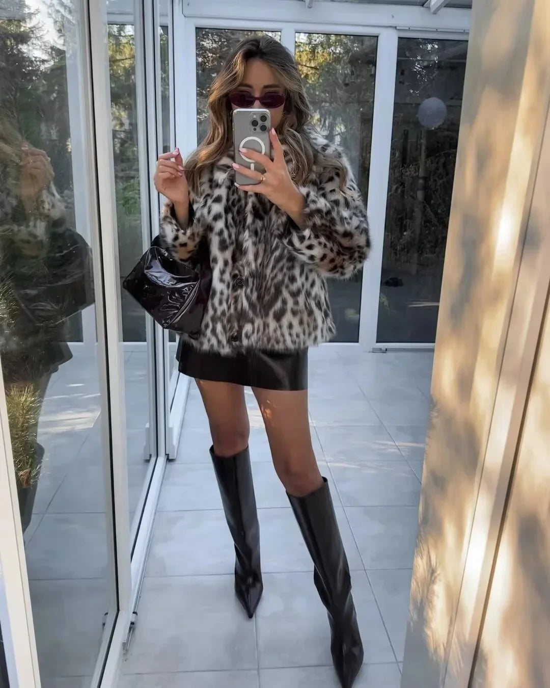 Kitty - Women's Relaxed Coat with Leopard Print - photo 4