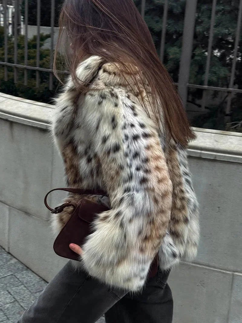 Kitty - Women's Relaxed Coat with Leopard Print - photo 6