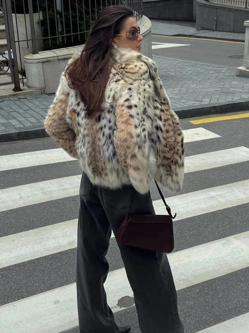 Kitty - Women's Relaxed Coat with Leopard Print - photo 8