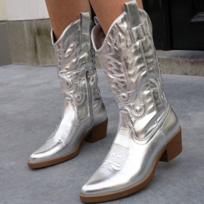 Lalage - Women's Winter Boots with a Western Toe - photo 3