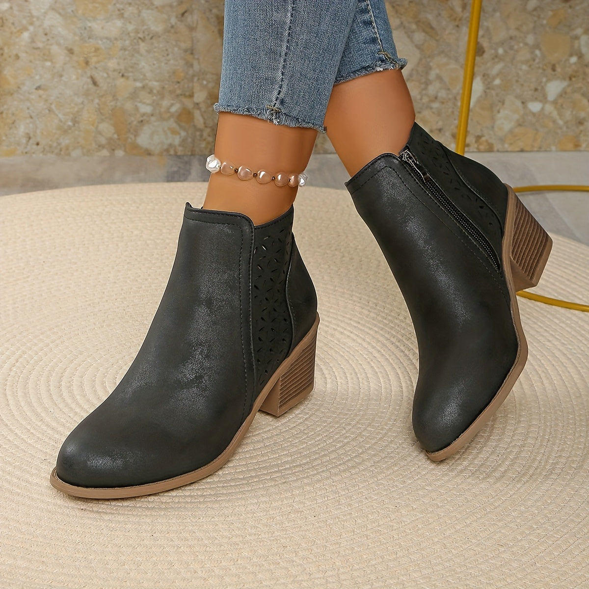 Lana - Women's Ankle Boots with Zip Front - photo 9