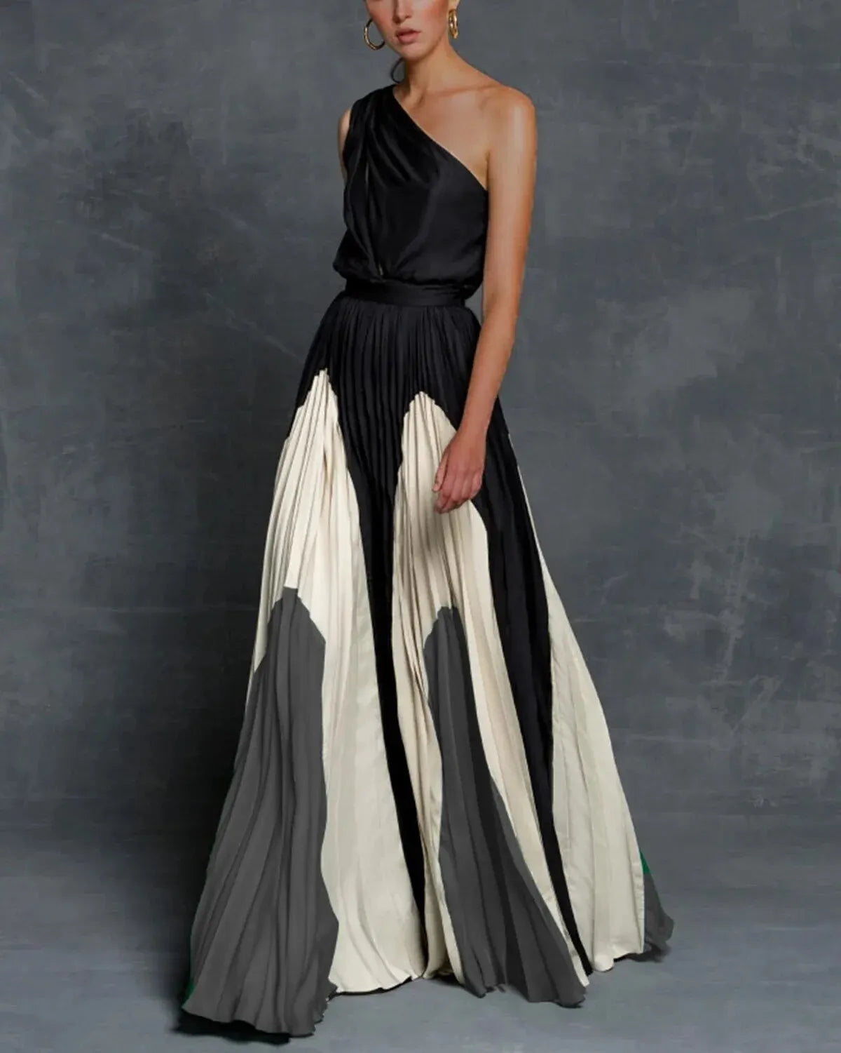 Flo - Women's Maxi Dress with Off-Shoulder Detail
