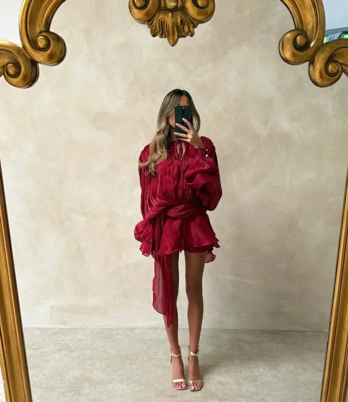 Leocadie - Women's Playsuit with Pleats and Puff Sleeves - photo 9