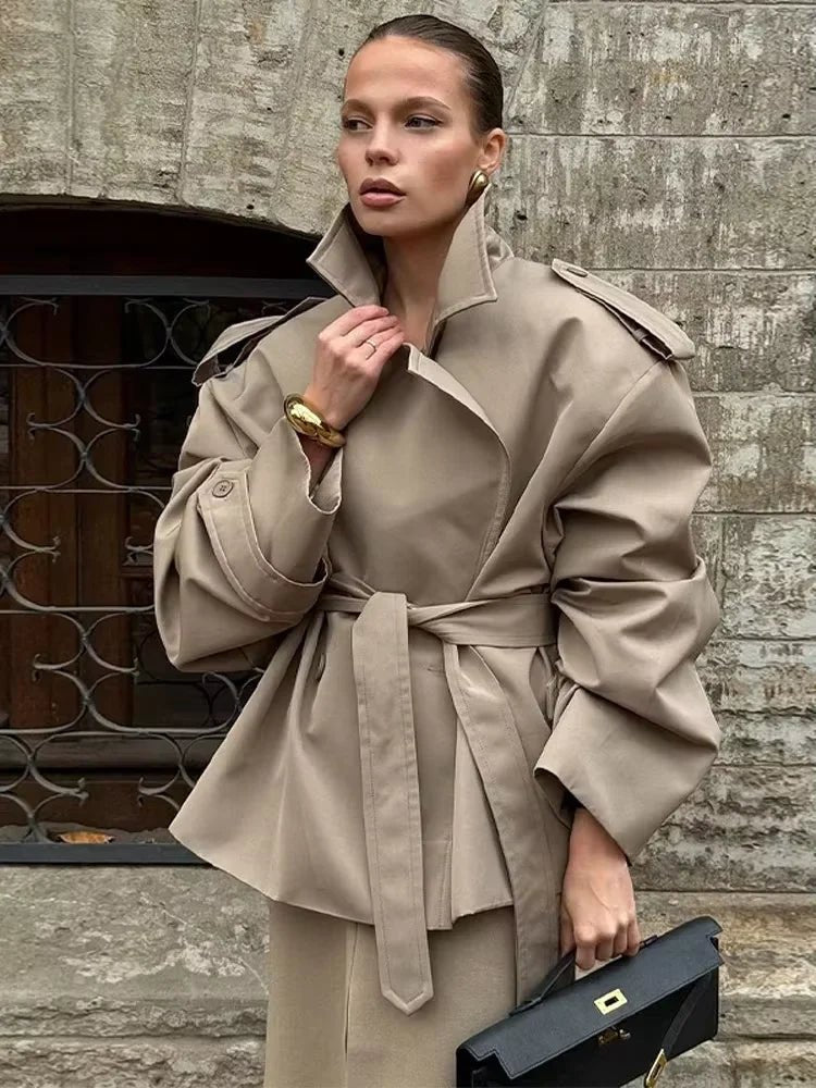 Madeleva - Women's Jacket with Lace Trim and Collar in Beige