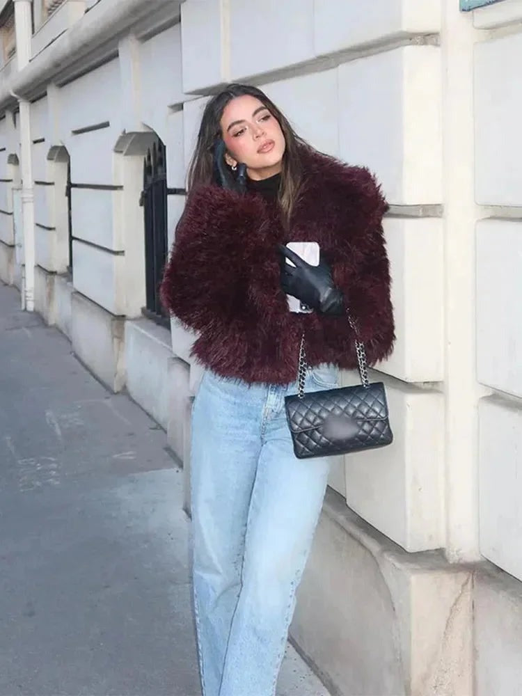 Fiorella - Women's Faux Fur Coat with Oversized Collar