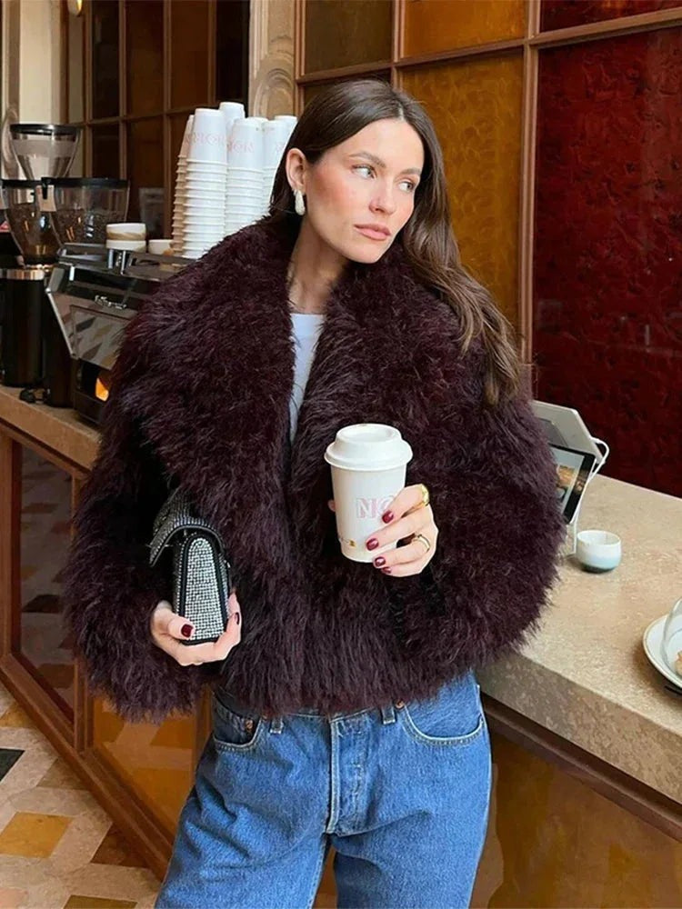 Fiorella - Women's Faux Fur Coat with Oversized Collar