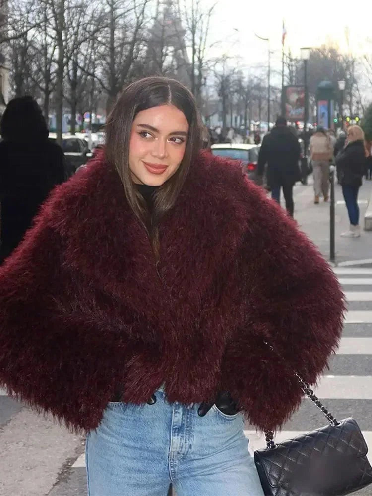 Fiorella - Women's Faux Fur Coat with Oversized Collar