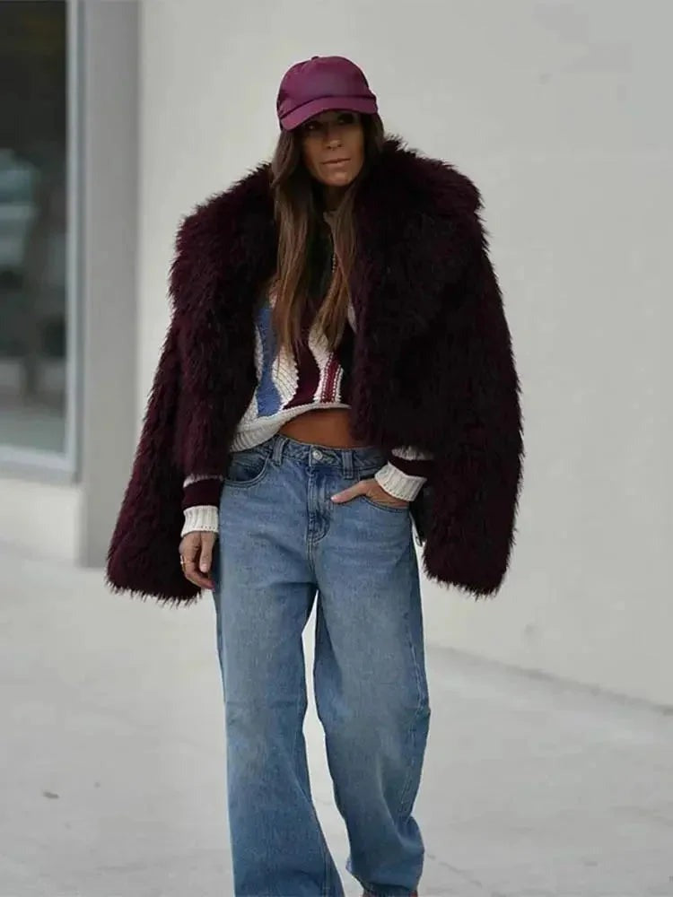 Fiorella - Women's Faux Fur Coat with Oversized Collar