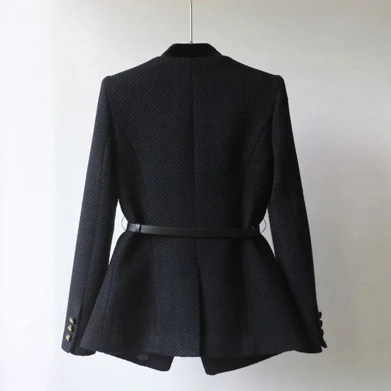 Lilian - women's coat with belt and decorative buttons - photo 3