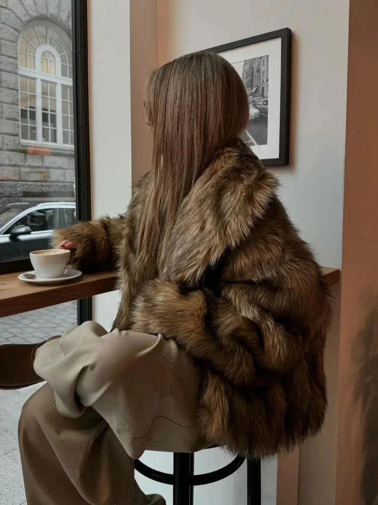 Gloria - Women's brown faux fur coat with long sleeves - photo 3