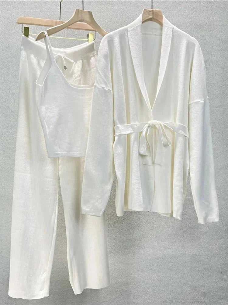 Primrose - Women's Knitted Two-Piece Set with Tie Belt - photo 3