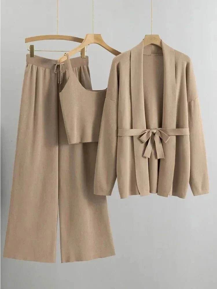 Primrose - Women's Knitted Two-Piece Set with Tie Belt - photo 7