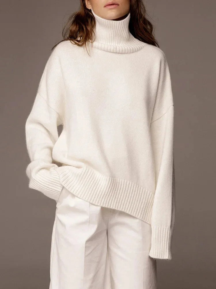 Zelda - Women's comfortable long-sleeved turtleneck sweater - photo 4