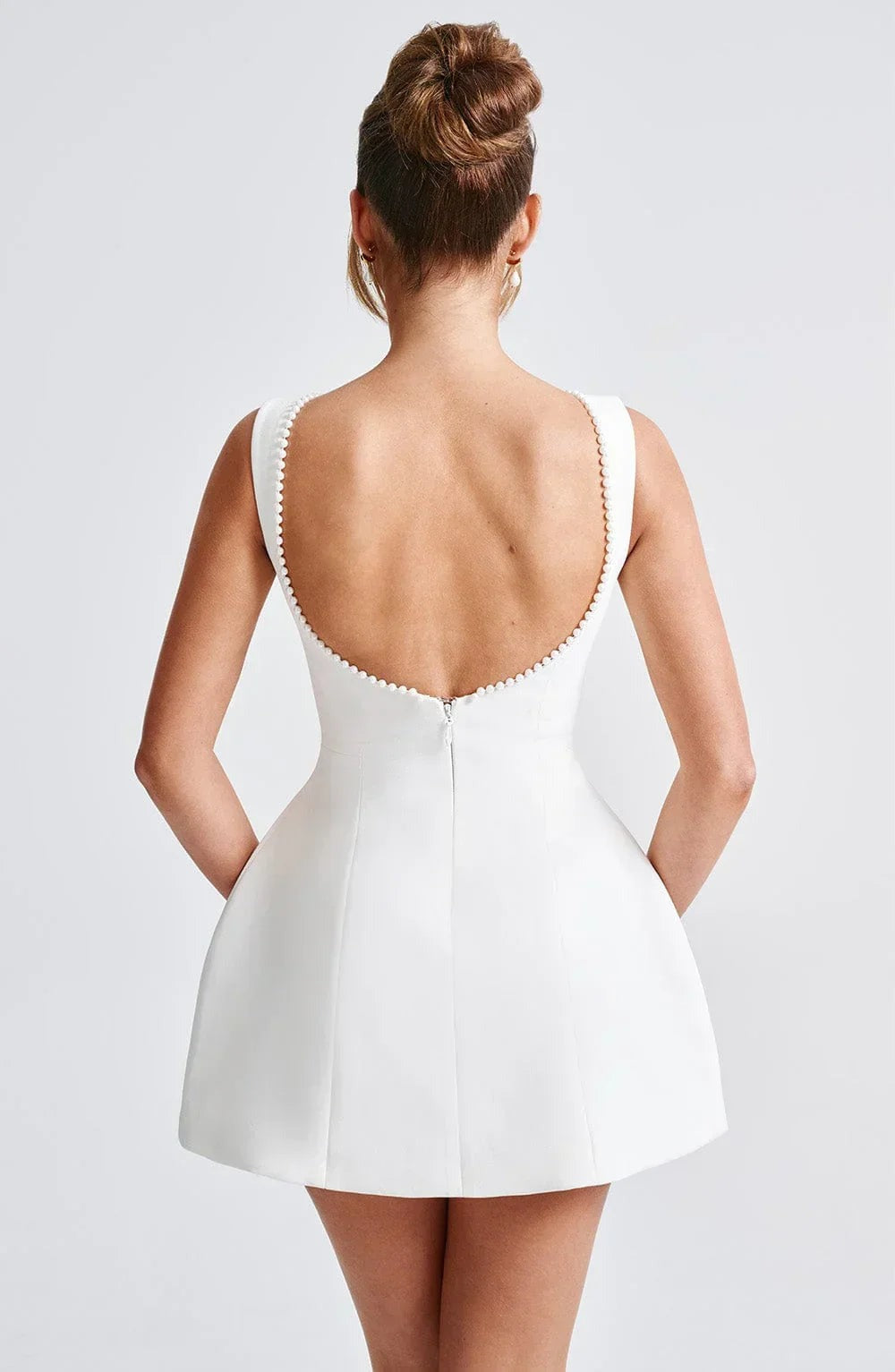 Georgia - Women's short dress with decorative bow at the back - photo 23