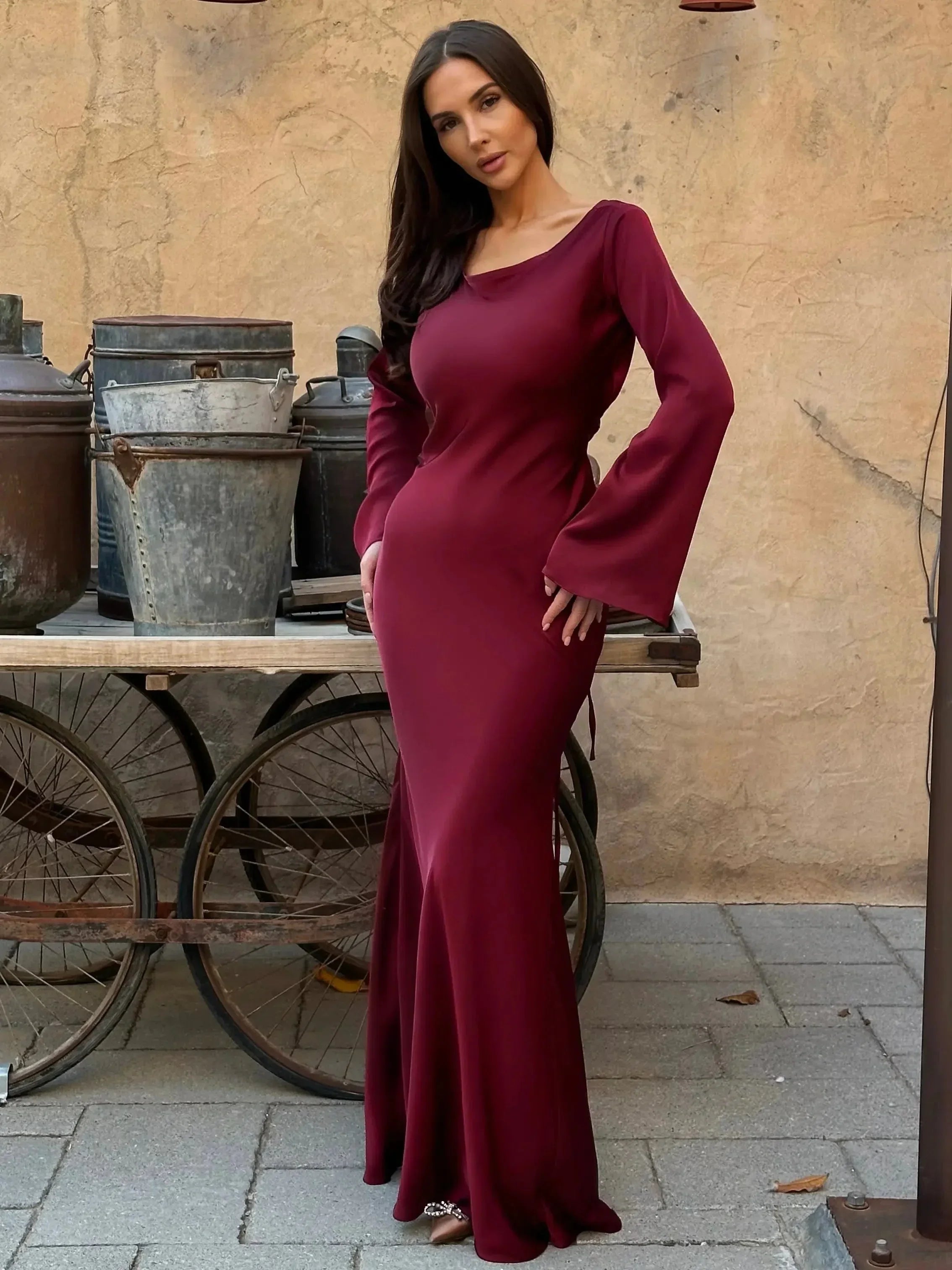 Abito lungo da donna con maniche lunghe per invitate a matrimonio