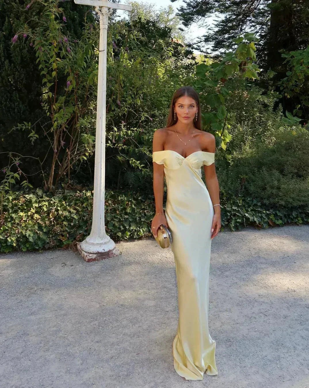 Felicity - Long yellow satin off-the-shoulder evening dress - photo 2