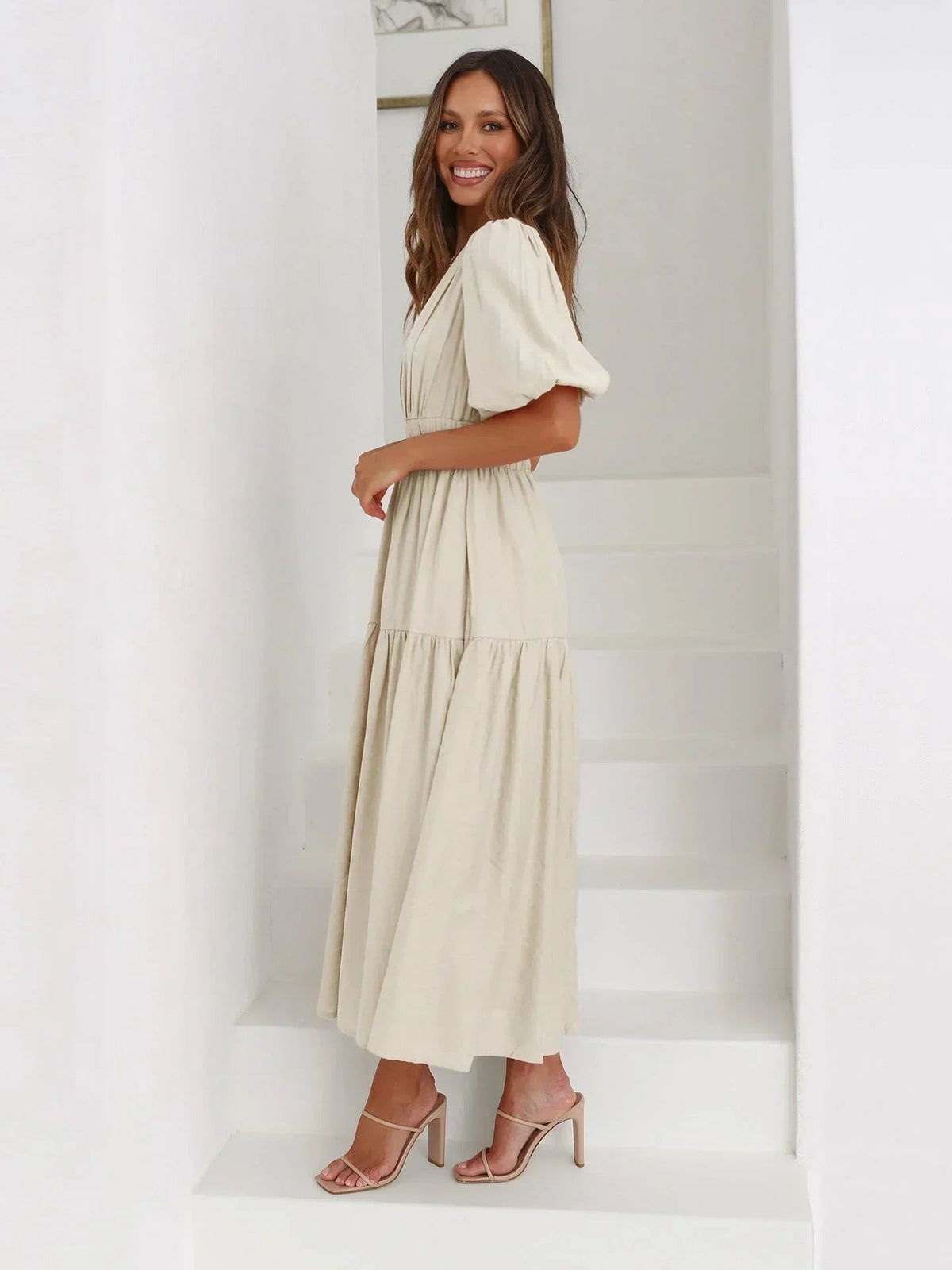 Laila - Women's midi dress with V-neck and short sleeves - photo 6