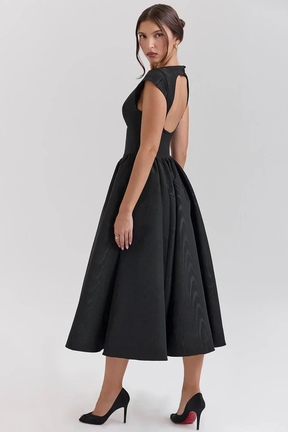 Selena - Women's Loose-fitting midi dress with short sleeves and a round neck for evening wear - photo 5