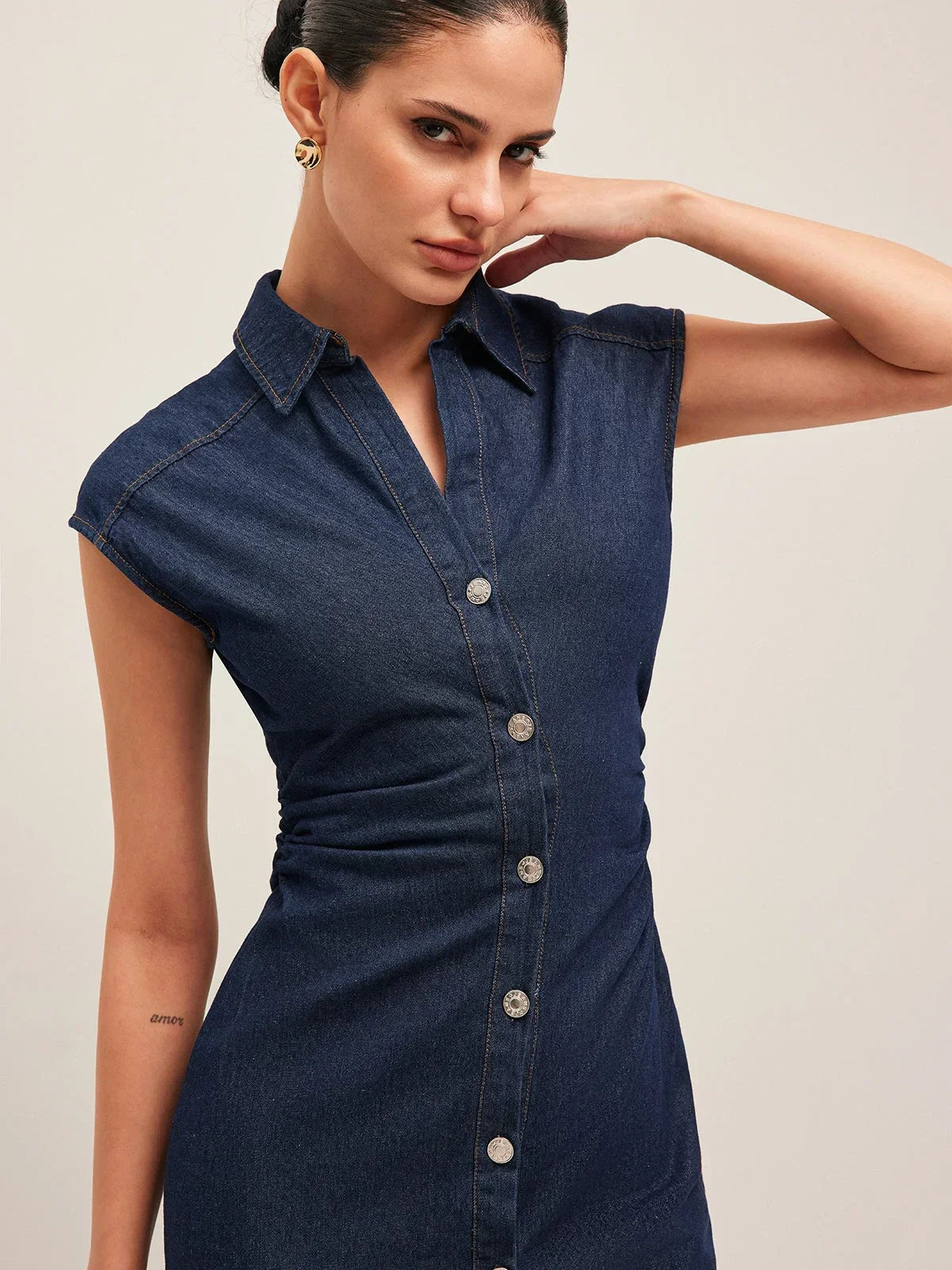 Penelope - Women's Dark blue denim midi dress with button-down V-neck and sleeveless design for the office in summer - photo 5