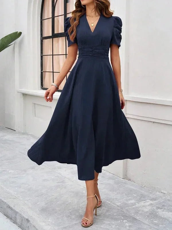 Phoebe - Women's midi dress with V-neck and puff sleeves - photo 26