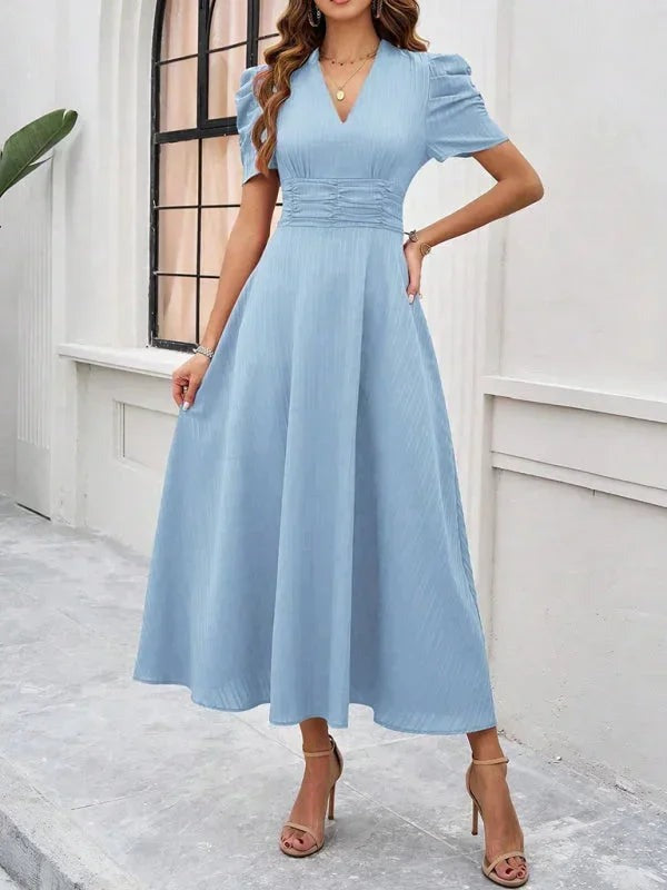 Phoebe - Women's midi dress with V-neck and puff sleeves - photo 5