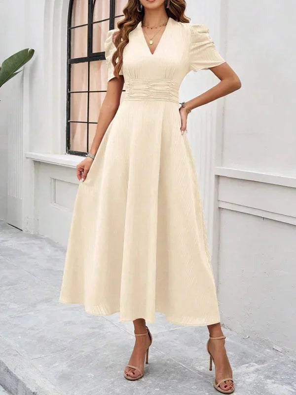 Phoebe - Women's midi dress with V-neck and puff sleeves - photo 7