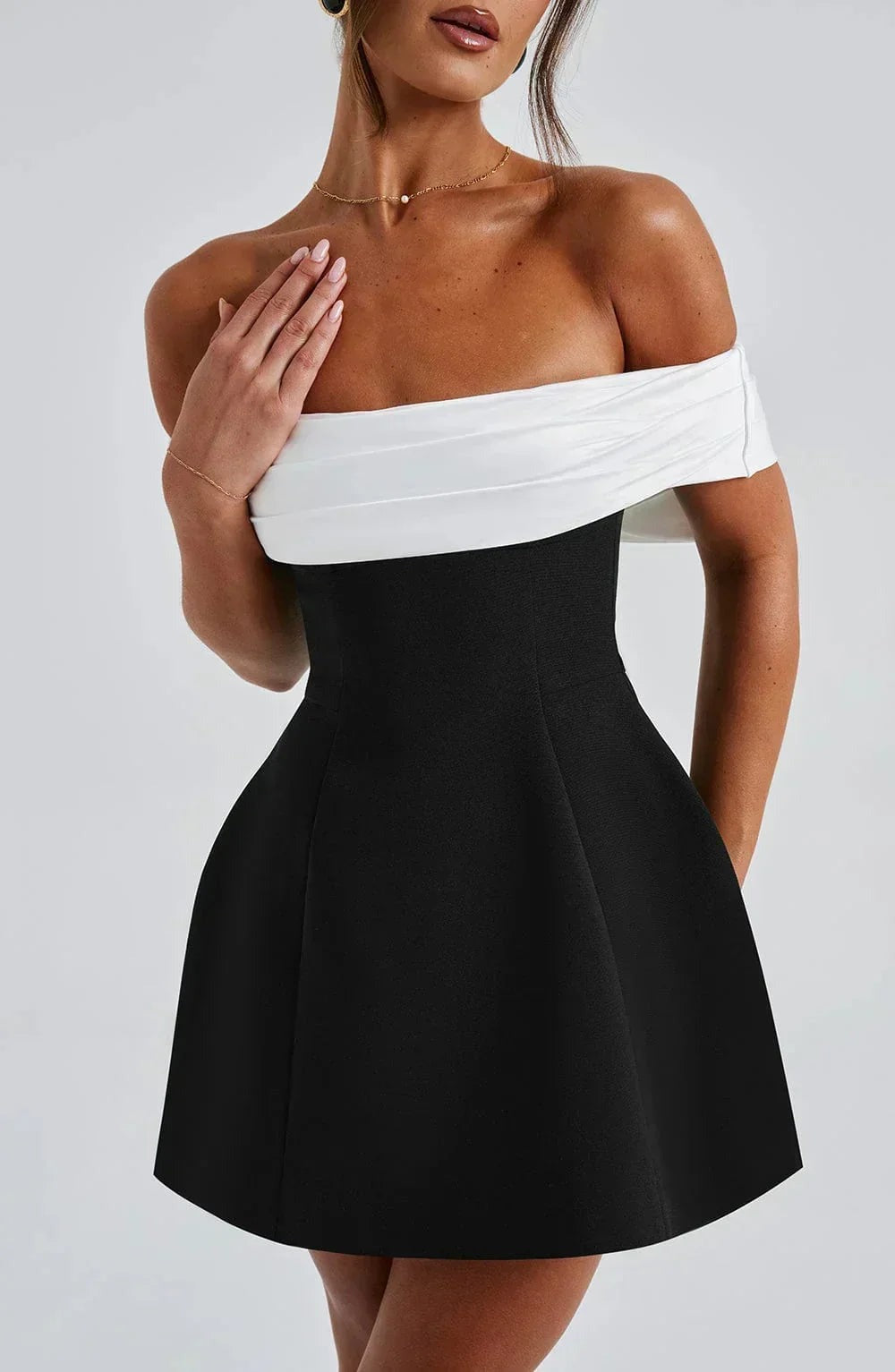 Nadia - Women's short two-tone off-the-shoulder dress with bow - photo 6