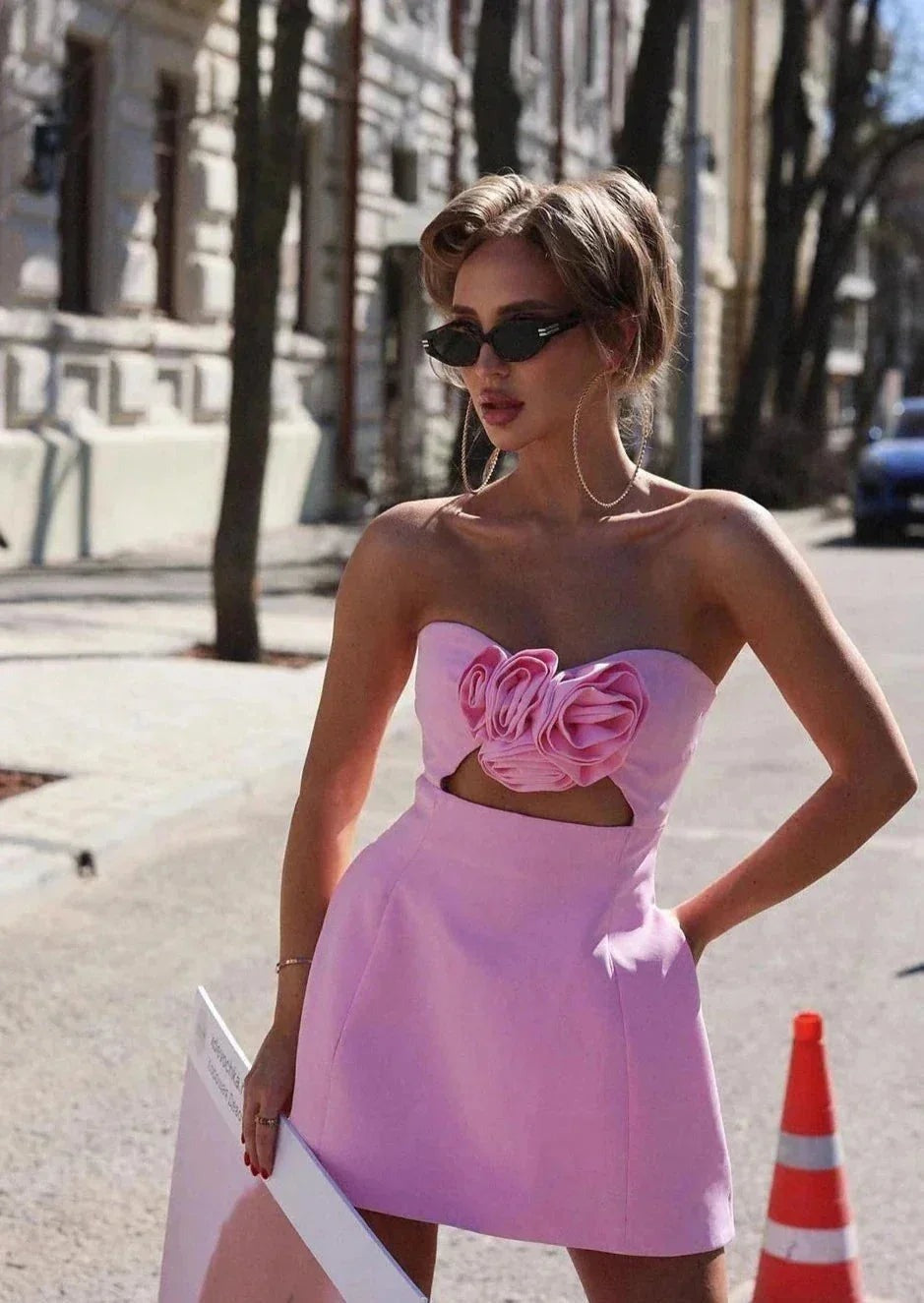 Women's Strapless Mini Dress with Floral Cutout for Evening - photo 6