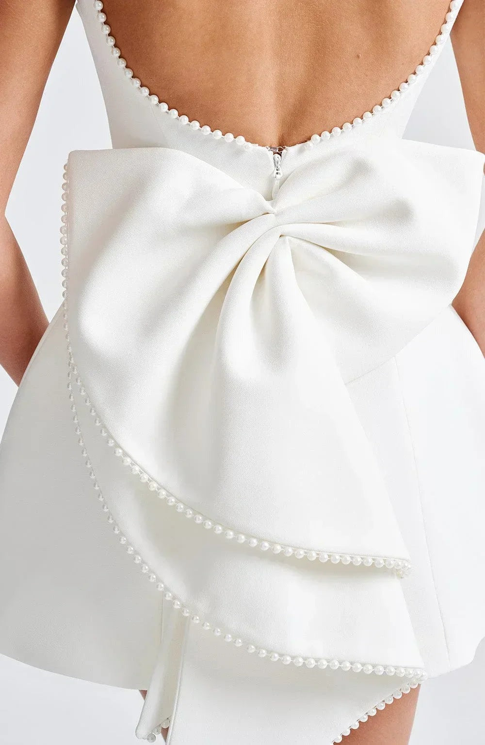 Noelle - Women's short backless dress with beaded accent and bow - photo 8