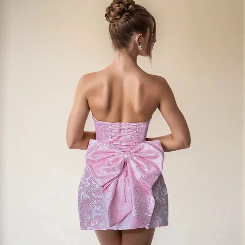 Emilia - Rochie scurtă din jacquard, fără bretele, cu spatele gol, pentru femei