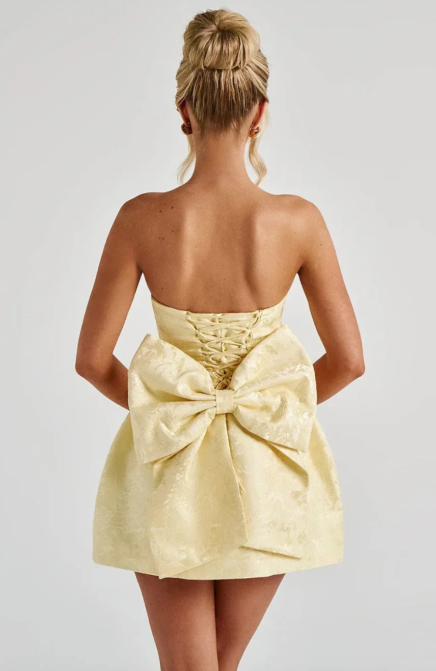 Emilia - Rochie scurtă din jacquard, fără bretele, cu spatele gol, pentru femei