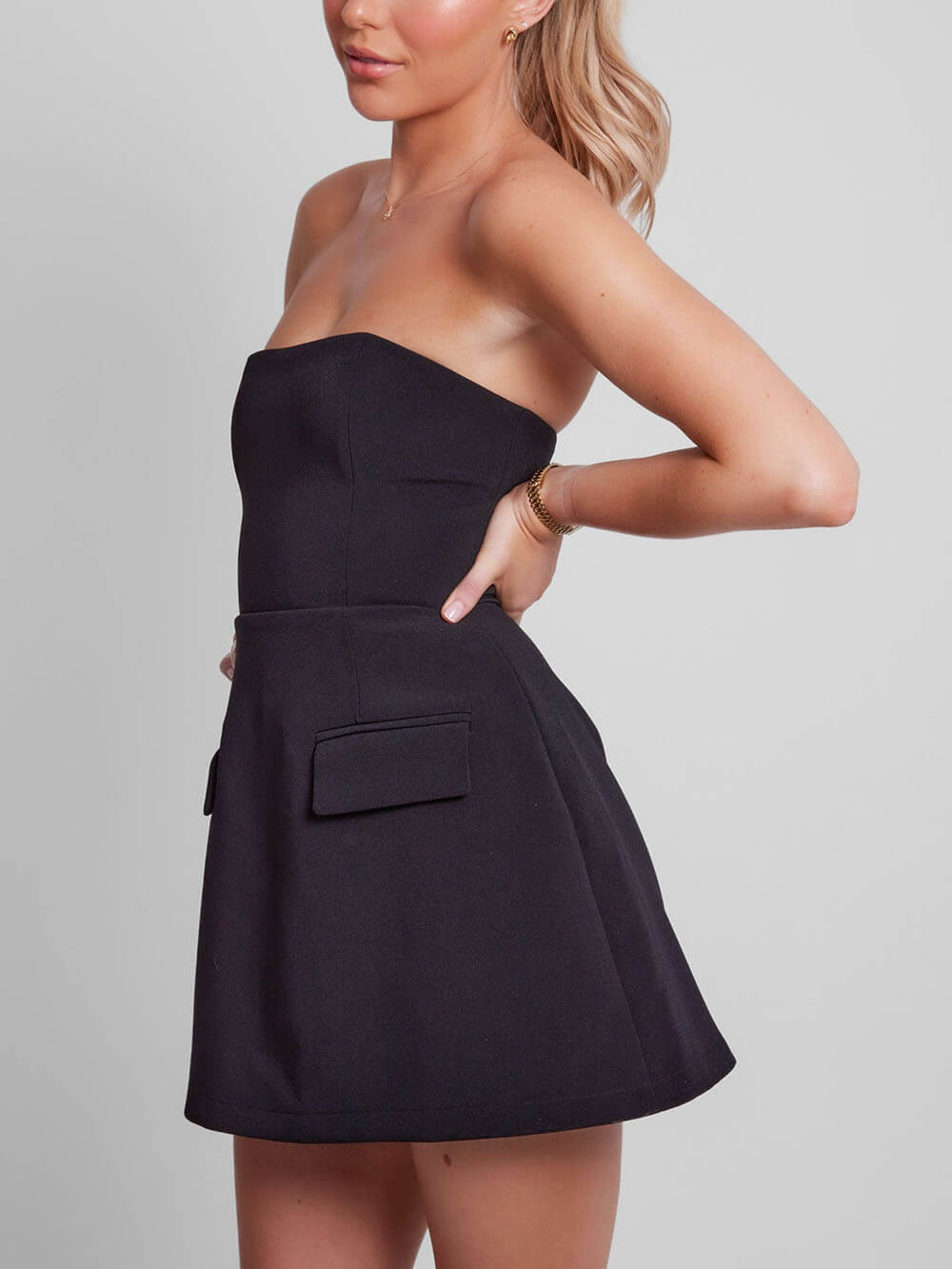 Severine - Women's Fitted Mini Dress with Wide Leg - photo 7
