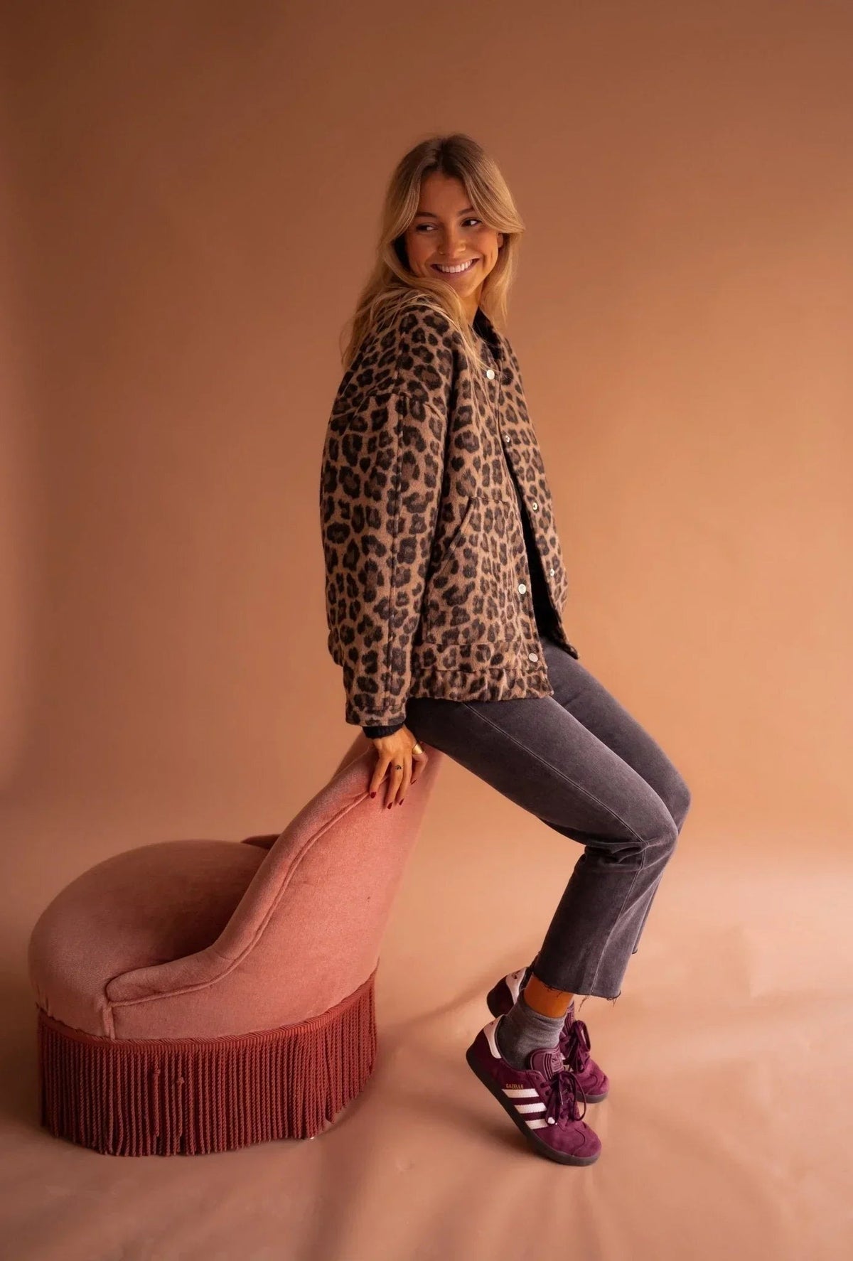 Edith - Women's leopard print jacket with snap buttons - photo 8