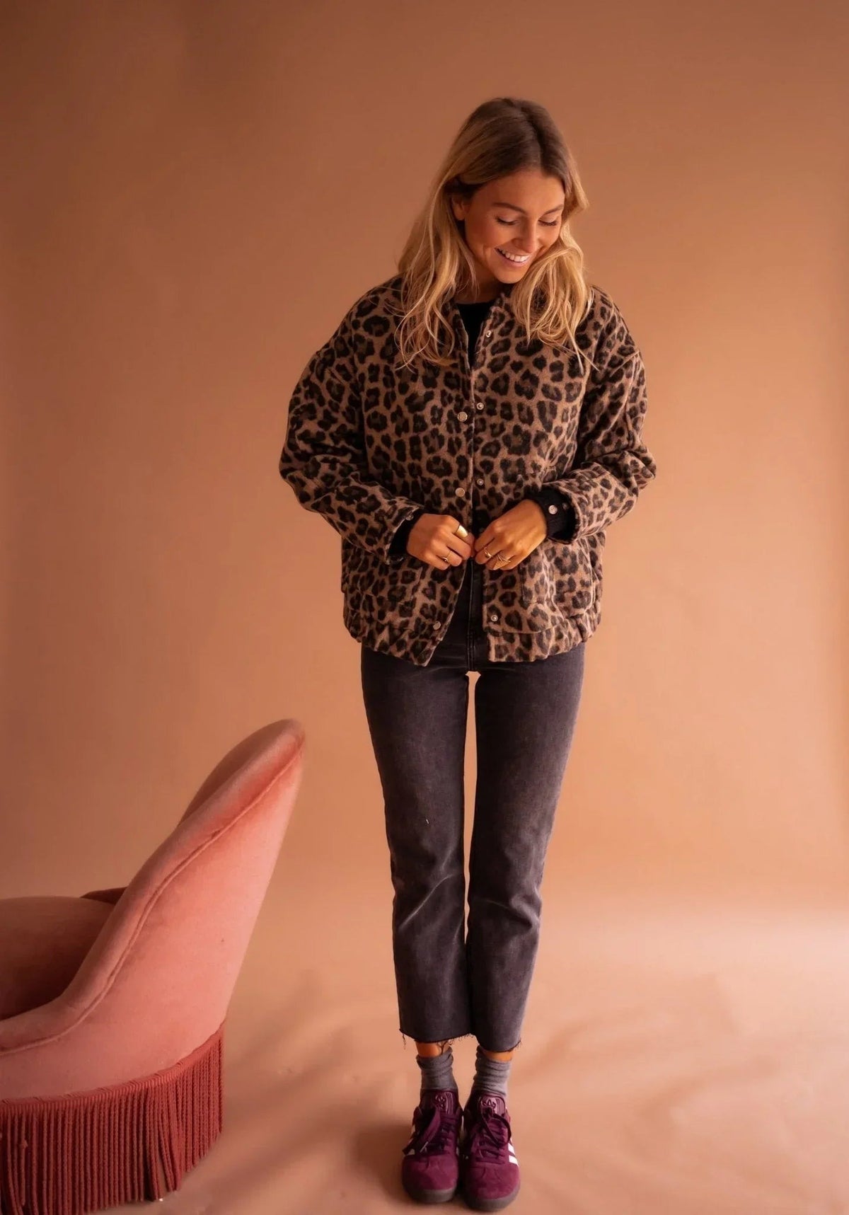 Edith - Women's leopard print jacket with snap buttons - photo 9