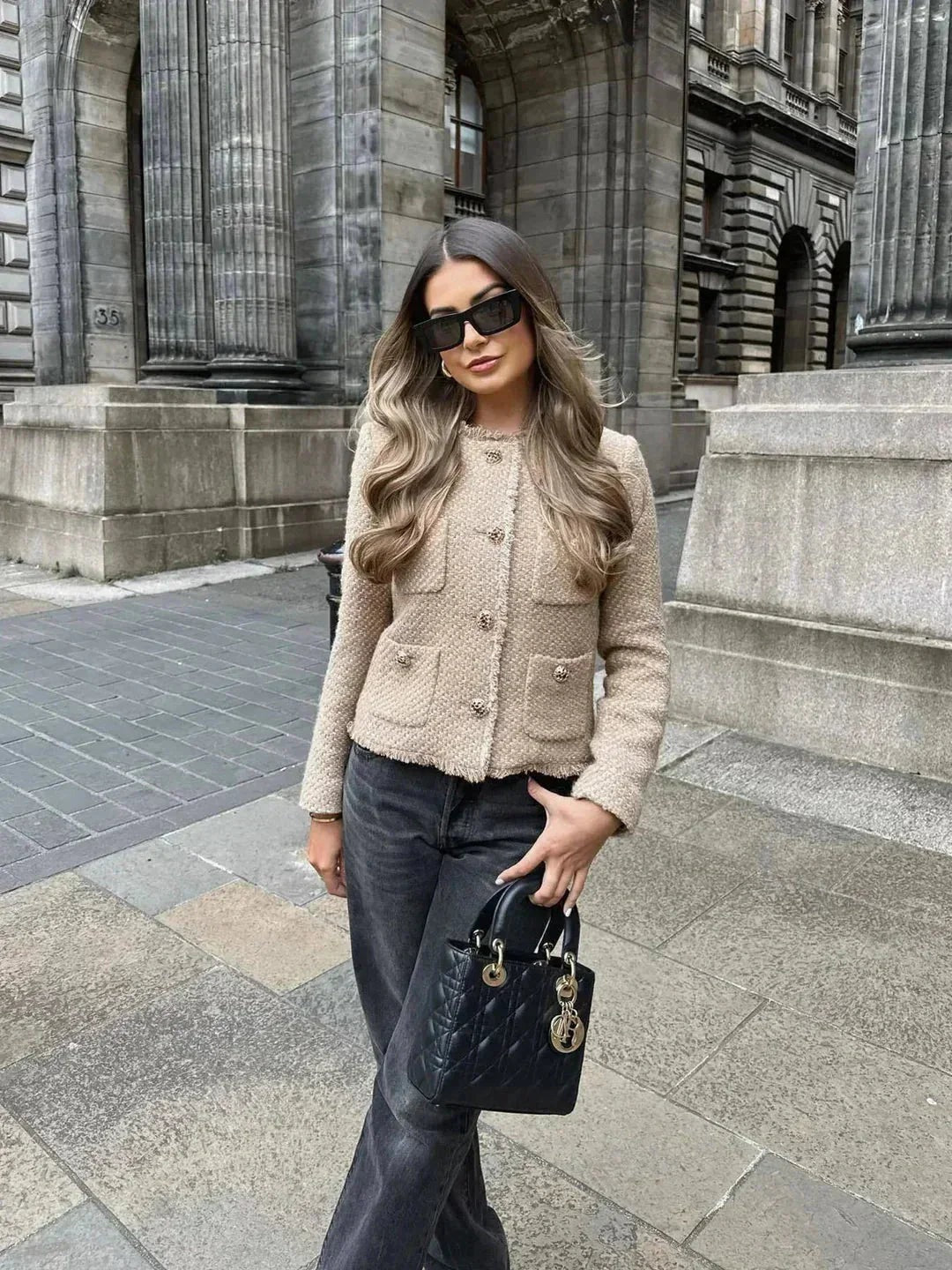 Eleanor - Women's beige tweed jacket with elegant buttons - photo 2
