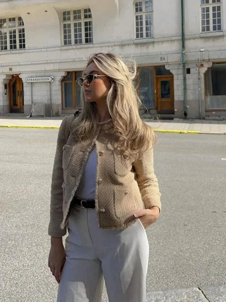 Eleanor - Women's beige tweed jacket with elegant buttons - photo 4