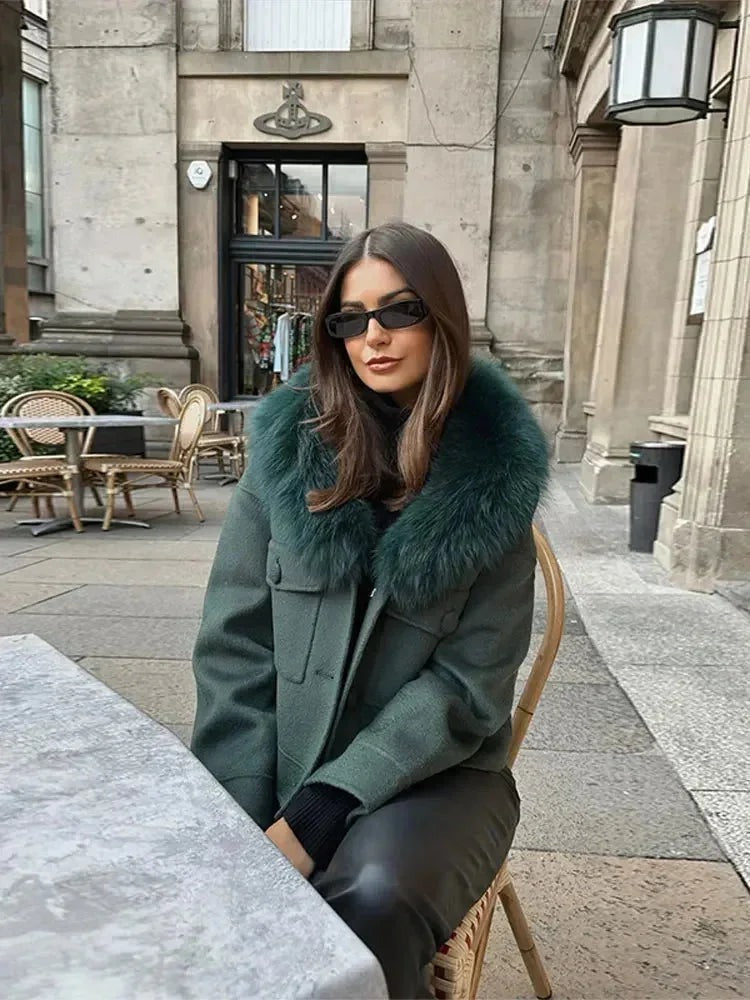 Vlasta - Women's Blazer with Faux Fur Collar