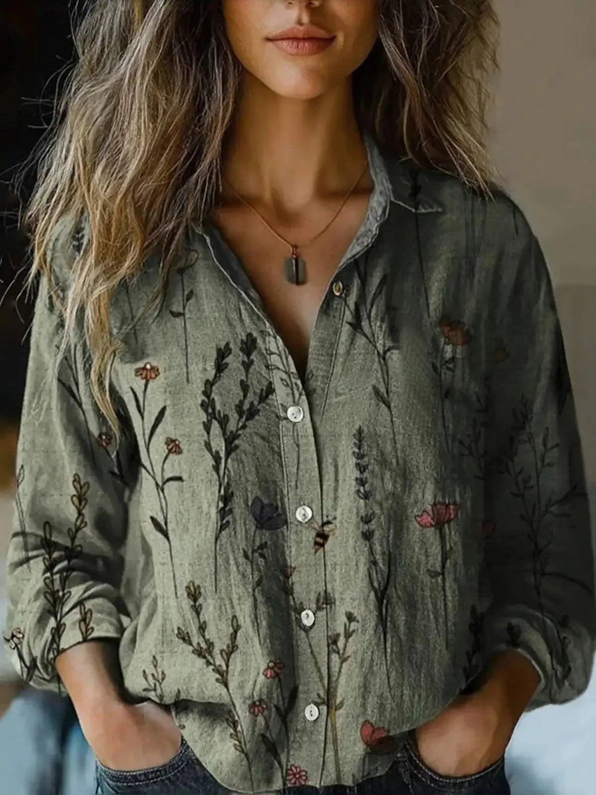 Fenna - Women's Floral Shirt with Chest Pockets