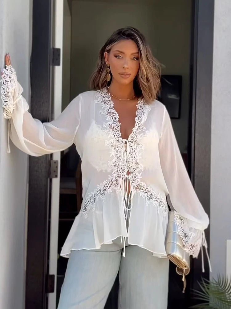 Carol - Cardigan bianco da donna in pizzo con abbottonatura frontale