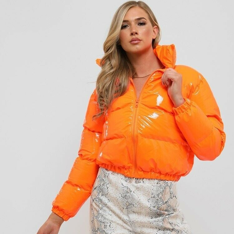 Wynifred - Women's Cropped Puffer Jacket with Ribbed Cuffs - photo 4