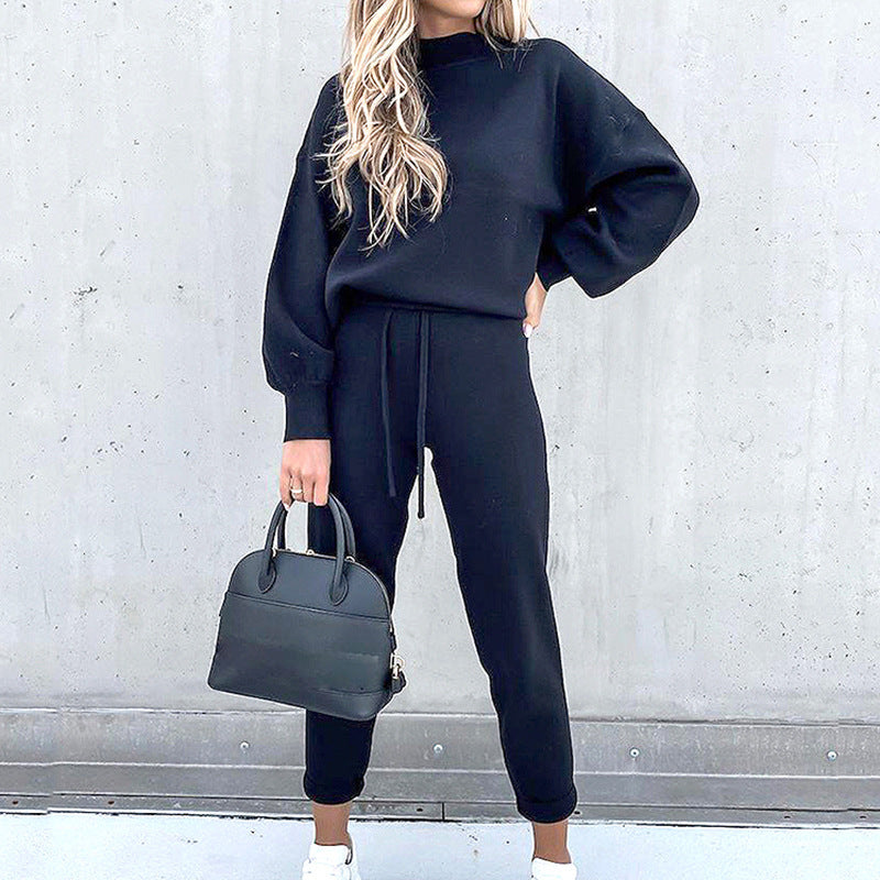 Women's Two-Piece Loungewear Set for Autumn Days