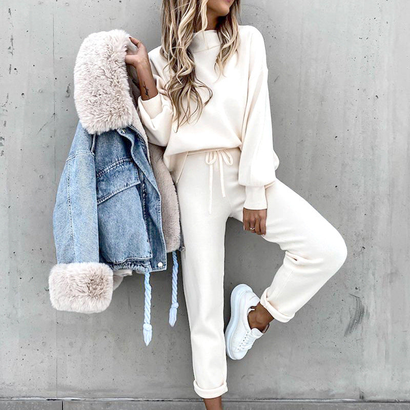 Women's Two-Piece Loungewear Set for Autumn Days