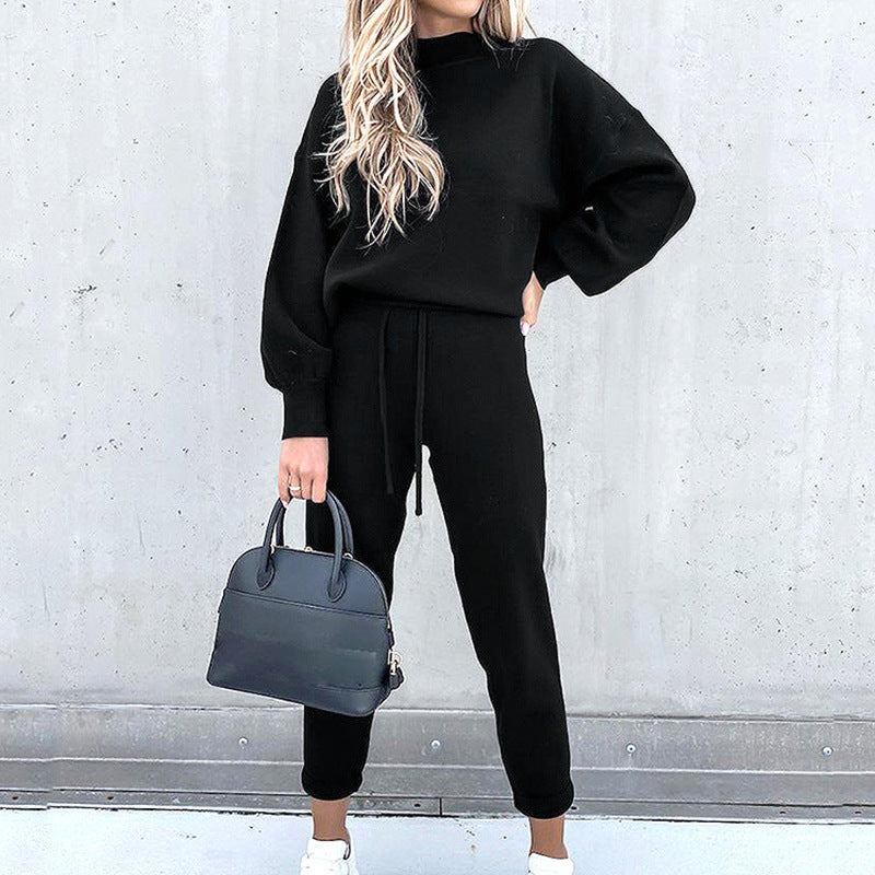 Women's Two-Piece Loungewear Set for Autumn Days